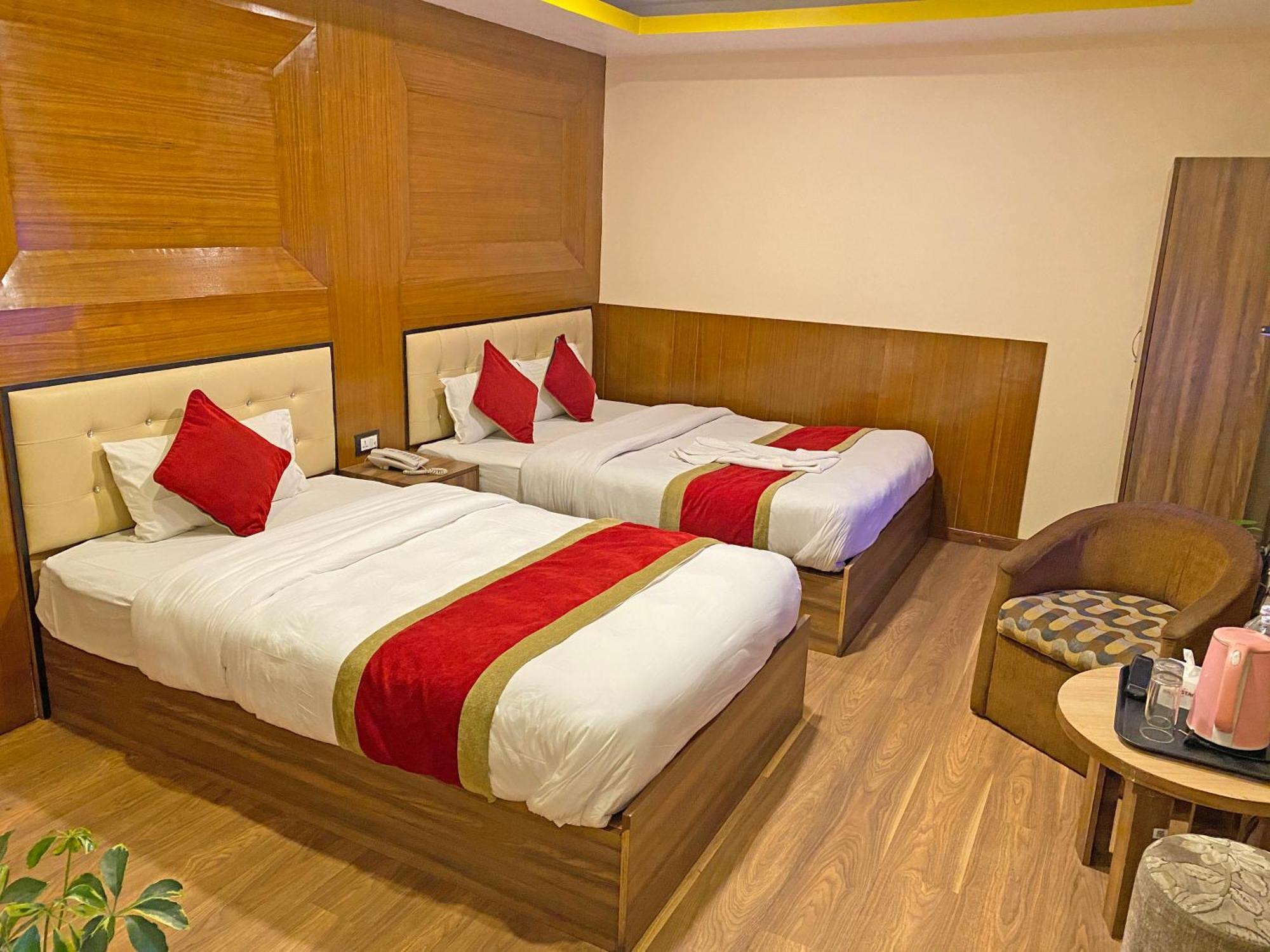 Hotel Airport Holiday Kathmandu Exterior photo
