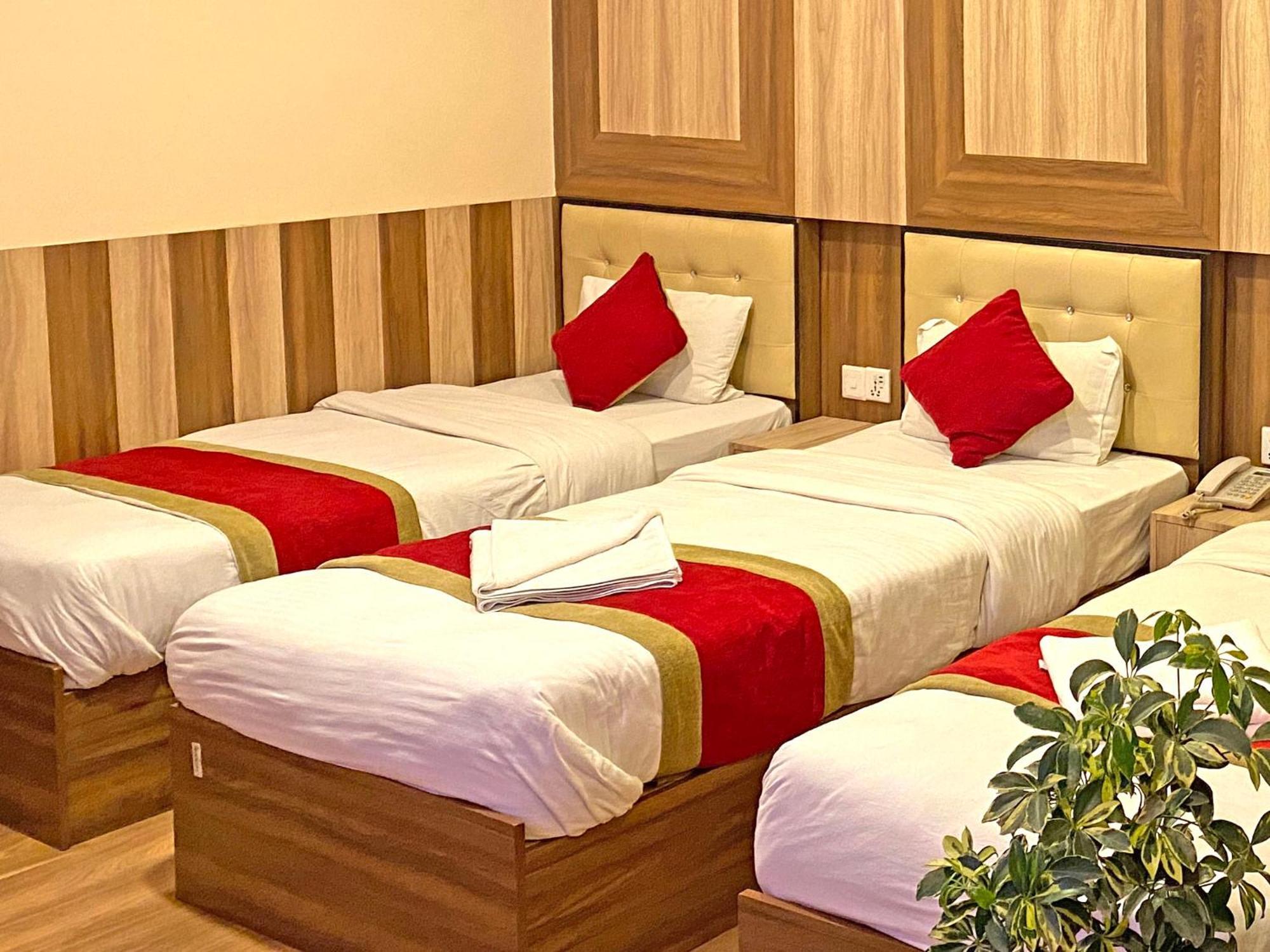 Hotel Airport Holiday Kathmandu Exterior photo